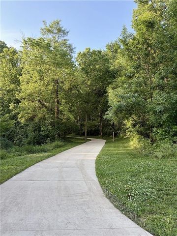3901 NW Old Stagecoach Road, Kansas City, MO 64154
