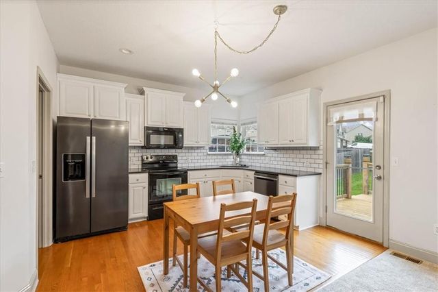 3901 NW Old Stagecoach Road, Kansas City, MO 64154