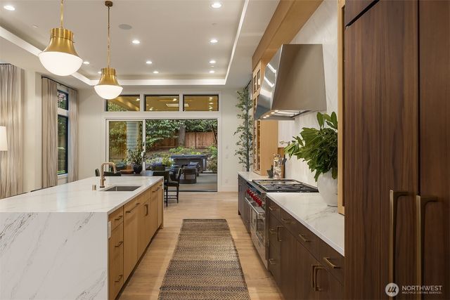 2131 104th Place SE, Bellevue, WA 98004