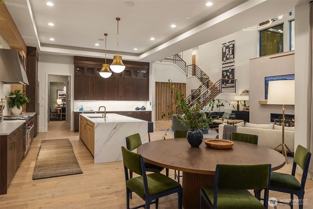 2131 104th Place SE, Bellevue, WA 98004