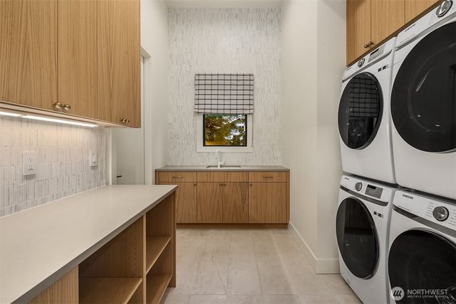 2131 104th Place SE, Bellevue, WA 98004