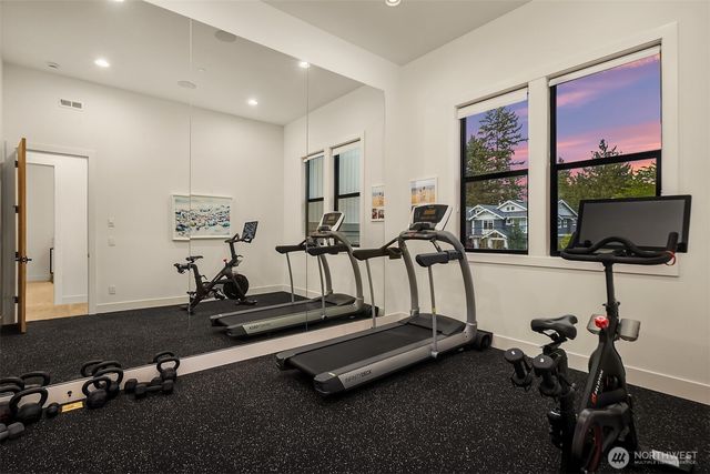 2131 104th Place SE, Bellevue, WA 98004