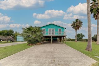 1089 Melody Lane, Crystal Beach, TX 77650
