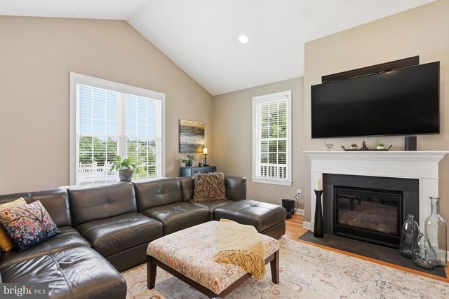 132 VINCENT DR, Stephens City, VA 22655