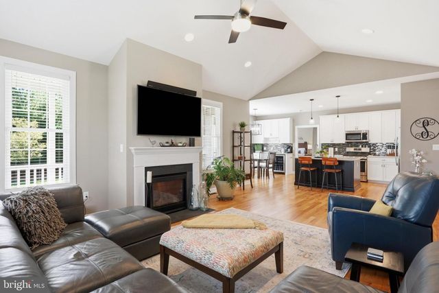 132 VINCENT DR, Stephens City, VA 22655