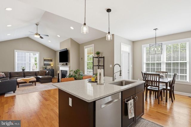 132 VINCENT DR, Stephens City, VA 22655