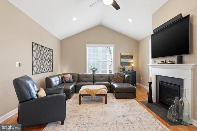 132 VINCENT DR, Stephens City, VA 22655