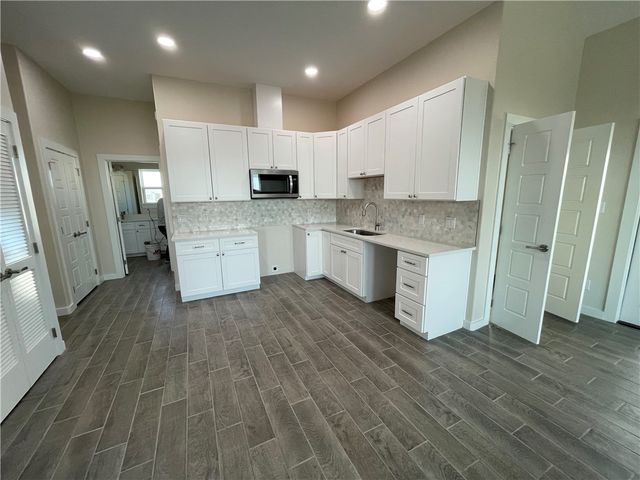 211 St John Circle, Port Aransas, TX 78373