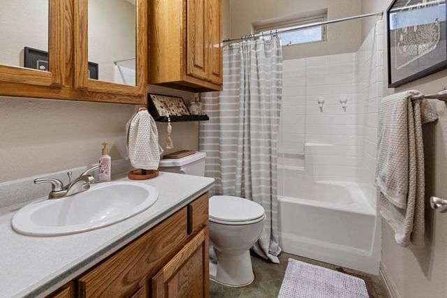 211 N Beverly Drive, Malakoff, TX 75148