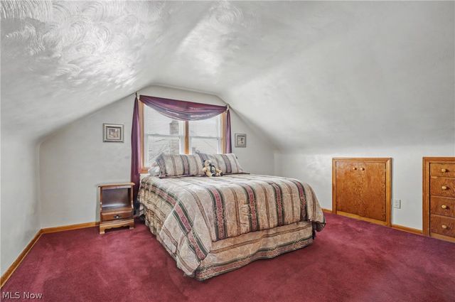 226 Helena Drive, Struthers, OH 44471