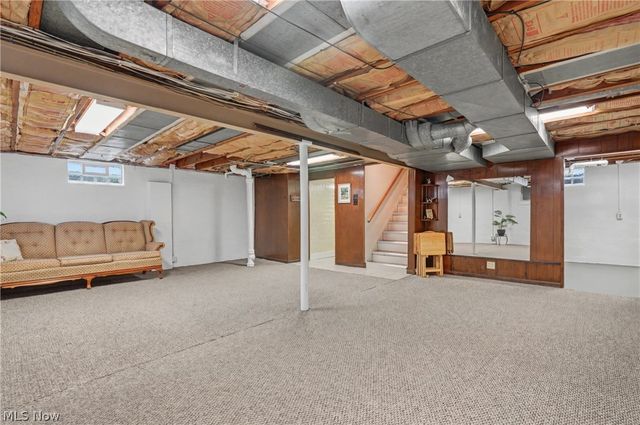 226 Helena Drive, Struthers, OH 44471