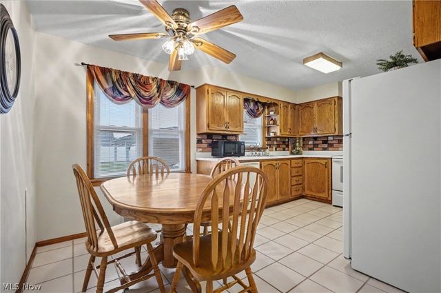 226 Helena Drive, Struthers, OH 44471