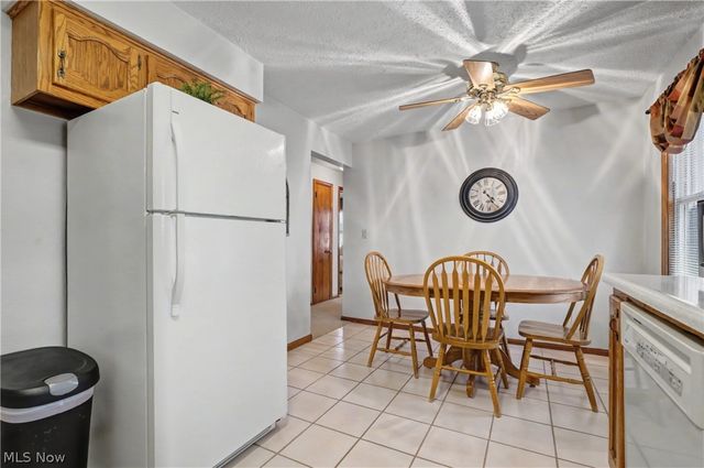 226 Helena Drive, Struthers, OH 44471