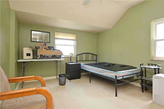1056 Lindberg Ave, Lincoln Place, PA 15120