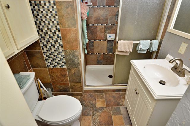 1056 Lindberg Ave, Lincoln Place, PA 15120