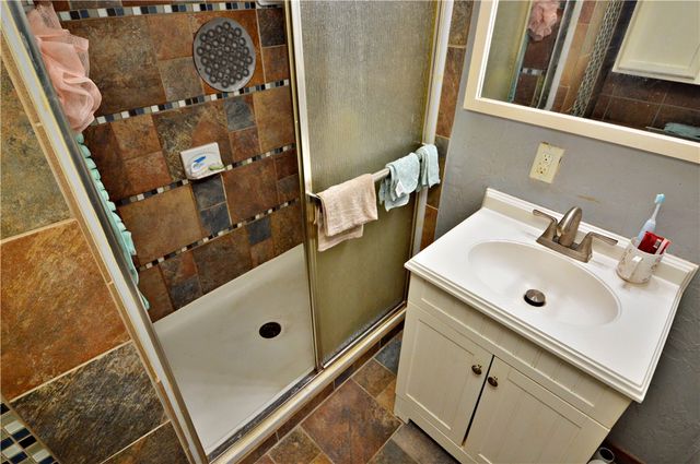 1056 Lindberg Ave, Lincoln Place, PA 15120