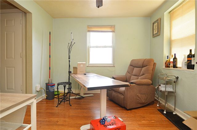 1056 Lindberg Ave, Lincoln Place, PA 15120