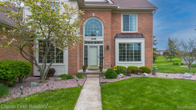 45498 Muirfield Drive, Canton Charter Township, MI 48188