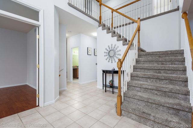 45498 Muirfield Drive, Canton Charter Township, MI 48188