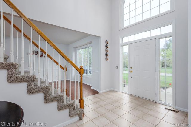 45498 Muirfield Drive, Canton Charter Township, MI 48188