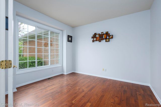 45498 Muirfield Drive, Canton Charter Township, MI 48188