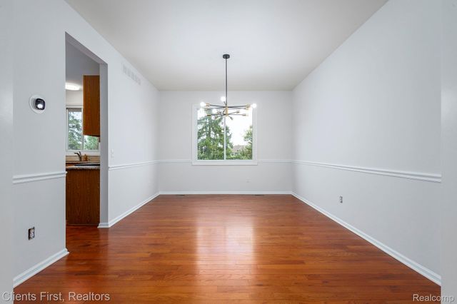 45498 Muirfield Drive, Canton Charter Township, MI 48188