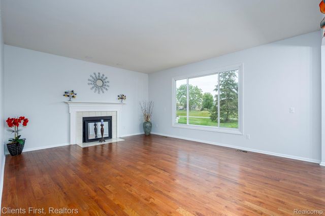 45498 Muirfield Drive, Canton Charter Township, MI 48188
