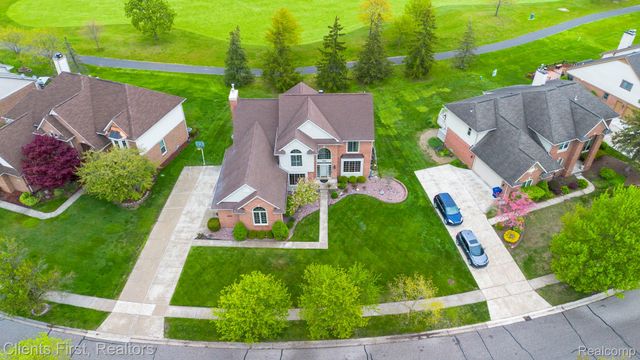 45498 Muirfield Drive, Canton Charter Township, MI 48188
