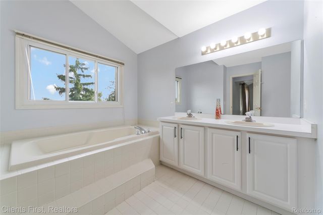 45498 Muirfield Drive, Canton Charter Township, MI 48188