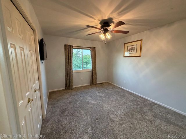 45498 Muirfield Drive, Canton Charter Township, MI 48188