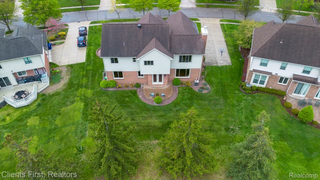 45498 Muirfield Drive, Canton Charter Township, MI 48188