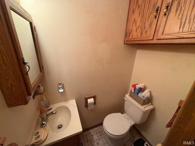 2200 W Buena Vista Road, Evansville, IN 47720