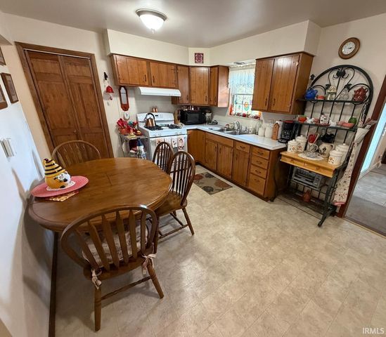 2200 W Buena Vista Road, Evansville, IN 47720