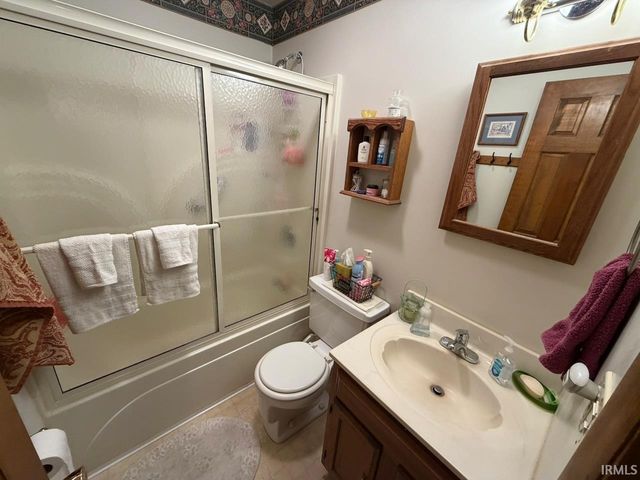 2200 W Buena Vista Road, Evansville, IN 47720