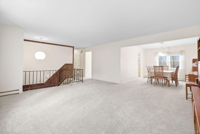 42 Bayberry Hill Road, Mahopac, NY 10541