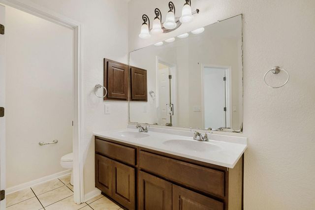 3817 Links LN, Round Rock, TX 78664