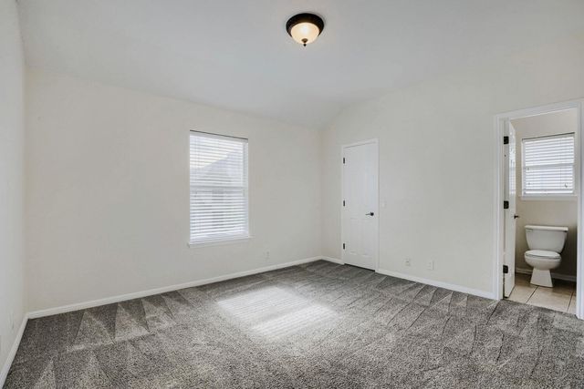 3817 Links LN, Round Rock, TX 78664