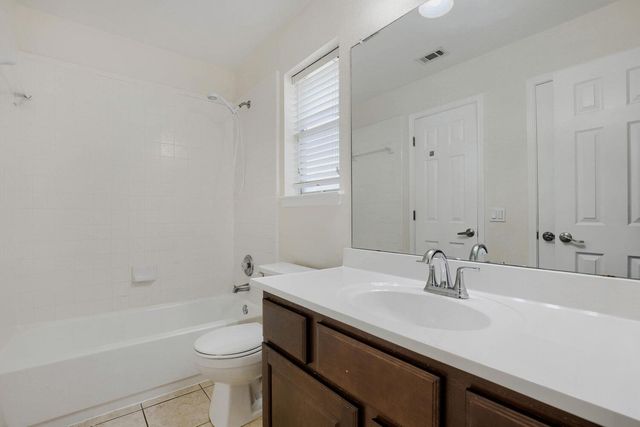 3817 Links LN, Round Rock, TX 78664