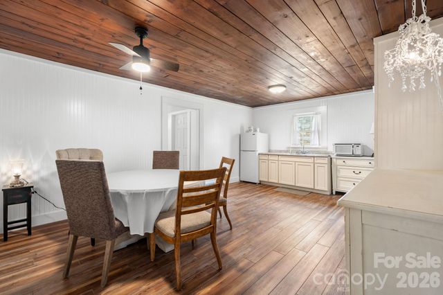 88 Lincoln Avenue, Marion, NC 28752