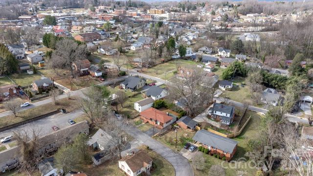 88 Lincoln Avenue, Marion, NC 28752