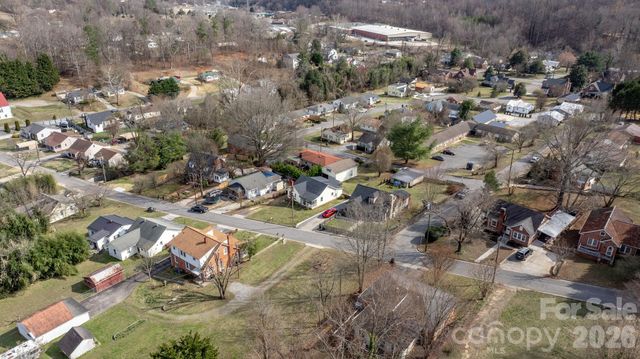 88 Lincoln Avenue, Marion, NC 28752