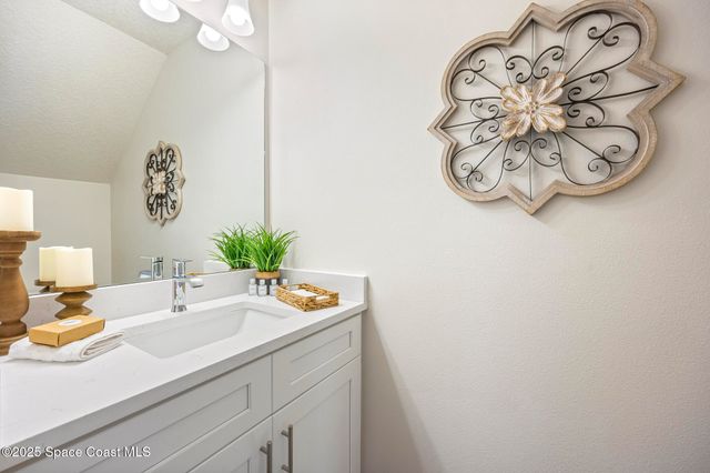 167 Hidden Woods Place, Melbourne, FL 32901