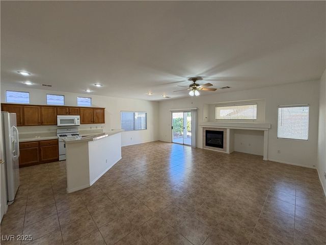 10596 Bardilino Street, Las Vegas, NV 89141