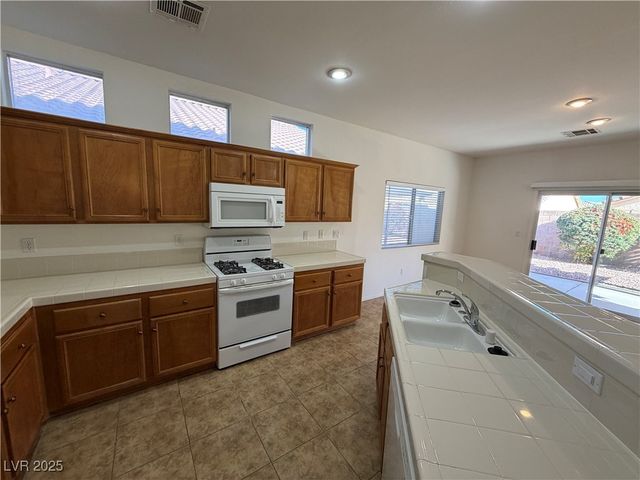 10596 Bardilino Street, Las Vegas, NV 89141