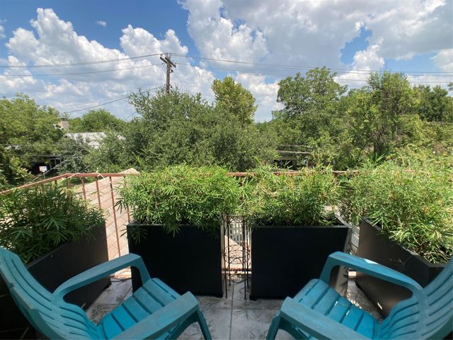 1509 Treadwell ST up, Austin, TX 78704