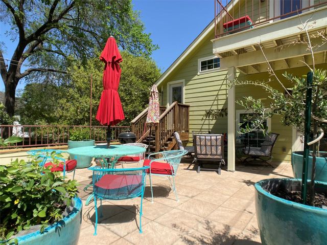 1509 Treadwell ST up, Austin, TX 78704
