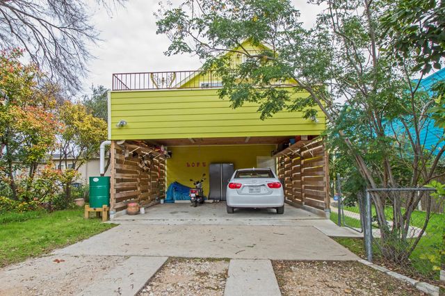 1509 Treadwell ST up, Austin, TX 78704