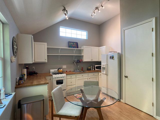 1509 Treadwell ST up, Austin, TX 78704
