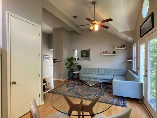1509 Treadwell ST up, Austin, TX 78704