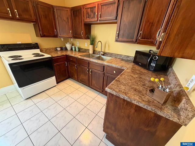 1635 S 13th Street, Lincoln, NE 68502